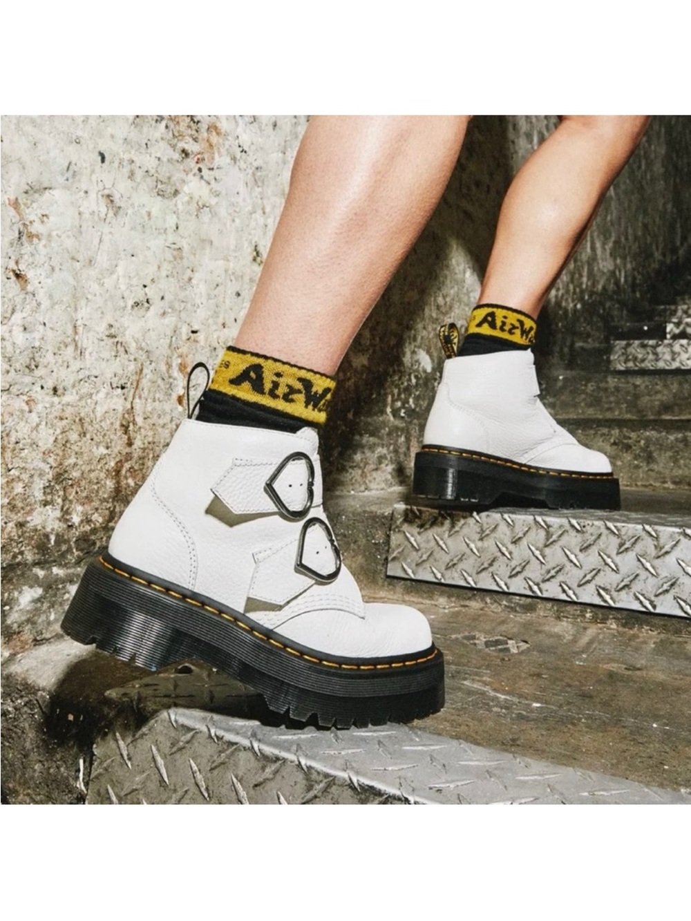 Dr. Martens AirWair Devon Heart White Leather Platform Boots size 5